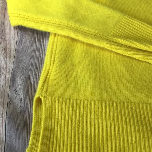 GAP 100% Cashmere Sweater Yellow Gold Lg/Med - Picture 3 of 8